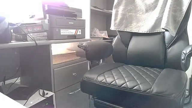 TrevorSteele live cam on StripChat