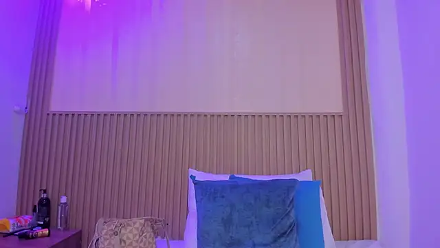 sharonscoth (F teen) - I lick your penis 🤤🍆