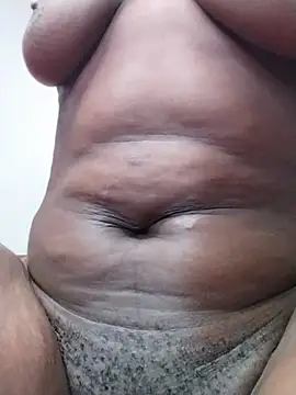 laineolives (F milf) - dildo in ass