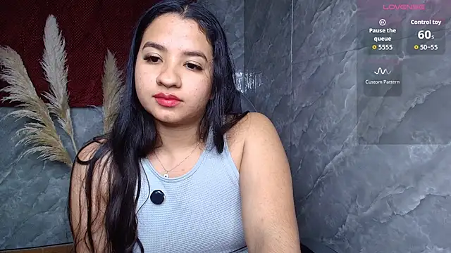 thepeach_ (F teen) - finger pussy