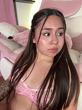 im_emiliee (F teen) - take off your clothes love 🤭👀