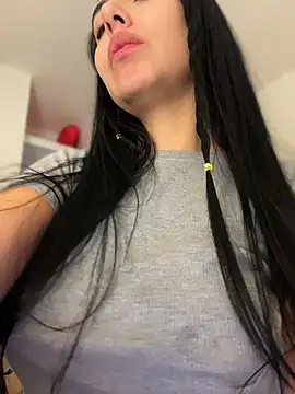 _Nina_1 live cam on StripChat