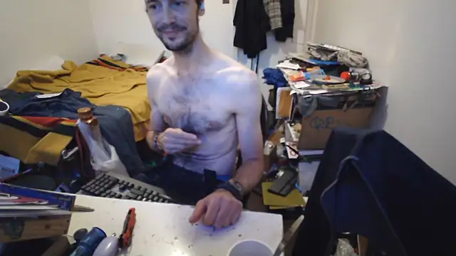 JohnnyMoves