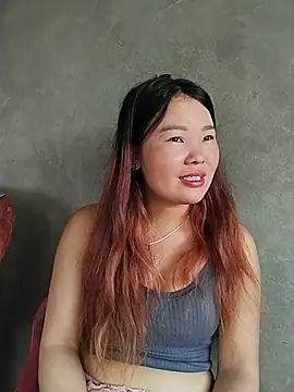 lylylove live cam on StripChat