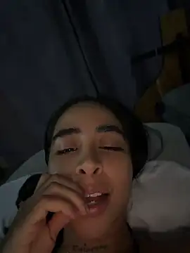 sophierooy22 live cam on StripChat