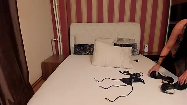 AshxleyPage live cam on StripChat
