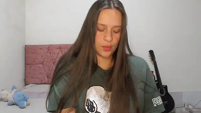 Serenity live cam on StripChat