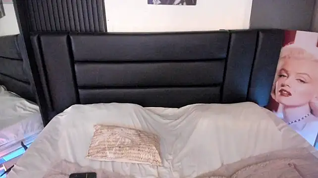 lunalenox live cam on StripChat