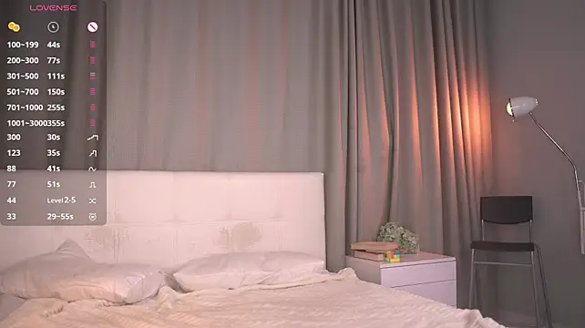 HuldaAutman live cam on StripChat