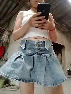 TrucBaby live cam on StripChat