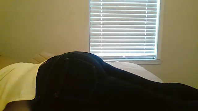 beautylovess live cam on StripChat