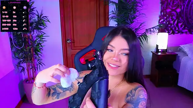ambarEvans live cam on StripChat