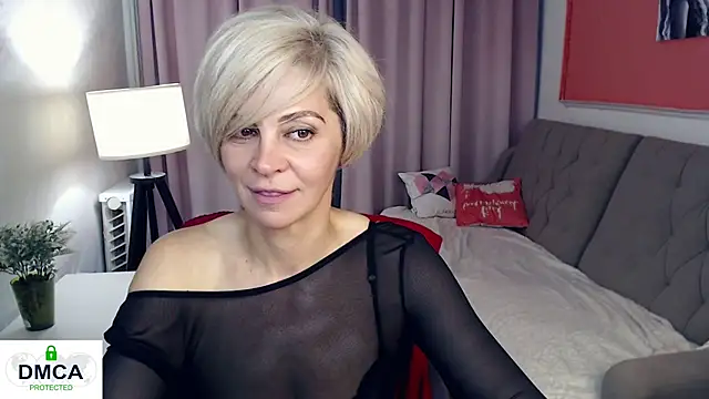 Blonde_lola444 live cam on StripChat