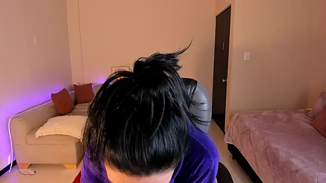 Kristen_Garner live cam on StripChat