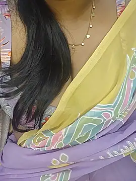 Curvy_Pooja live cam on StripChat