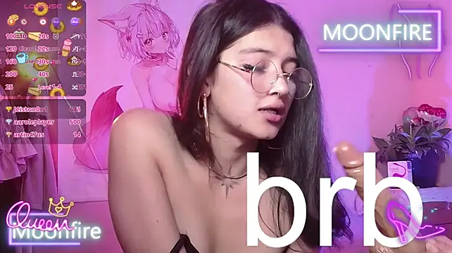 moonfiredancer live cam on StripChat