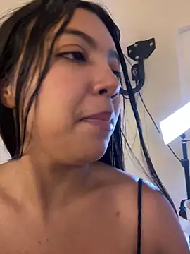 nicole_fisherr live cam on StripChat