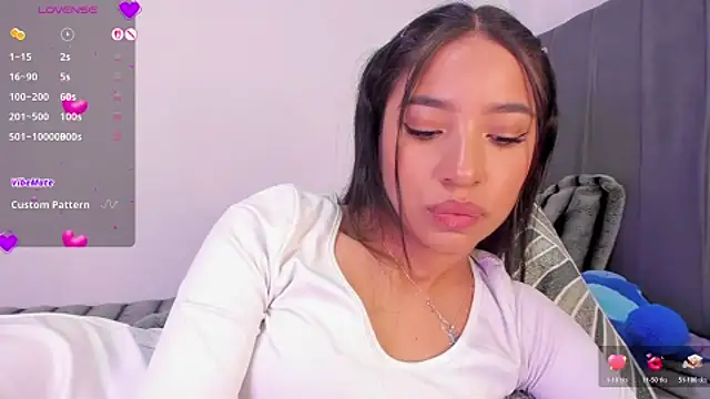 lillielover16 live cam on StripChat