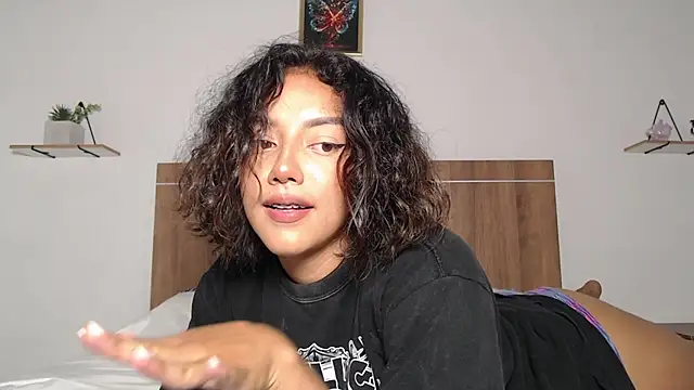 Wendy19_ live cam on StripChat