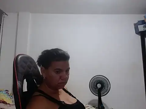 Adriana_0312 live sex cam