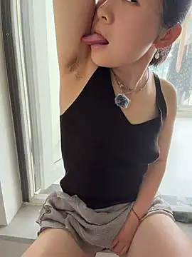 iridessa- (F milf) - 骚逼插入假jj