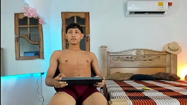 nedye_rouss (M twink) - #anal #black-hair #cam2cam #cheap-privates #colombian #cumshot #gays #handjob #hd #kissing #latex #latin #new #office #outdoor #power-top #recordable-privates #shower #skinny #small-audience #spanish-speaking #spanking #striptease #top #twinks