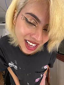 Eva_Feller69