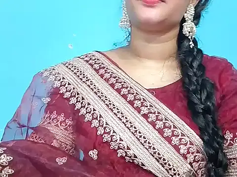 Adhiti_1 live cam on StripChat