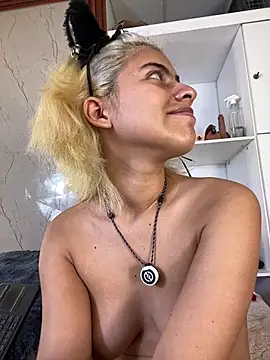 Eva_Feller69