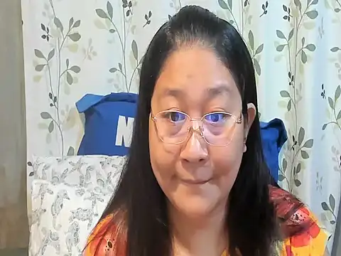 CHUBBY_ANGEL09 live cam on StripChat