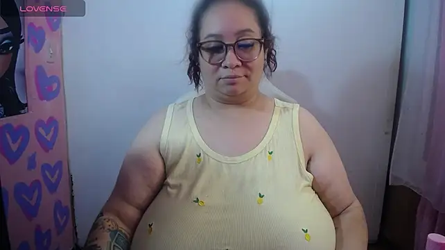 kattybbwbigboobs_ live cam on StripChat