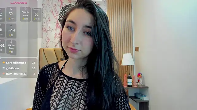 Ayla_min live cam on StripChat