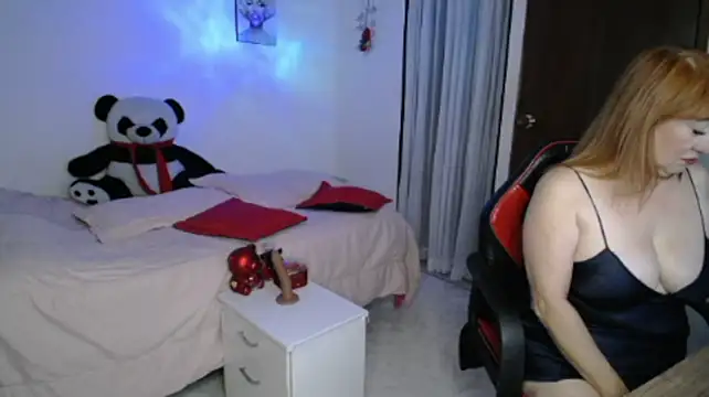 vanessalat live cam on StripChat