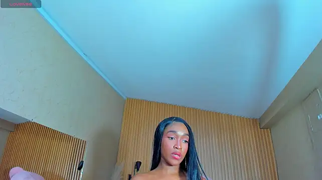 AlexiaAbbey live cam on StripChat