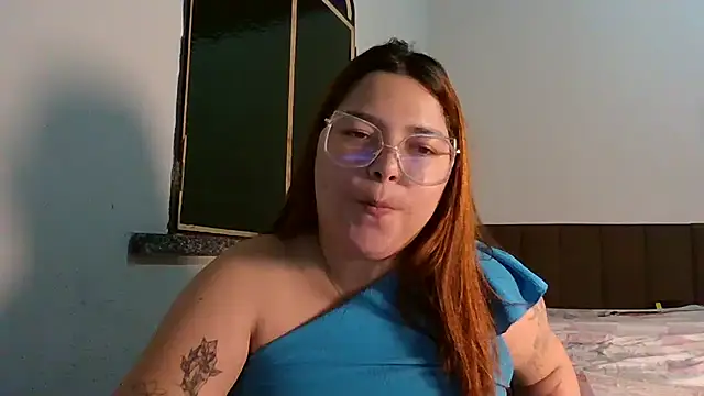 Desejosecretto live room snapshot on Stripchat