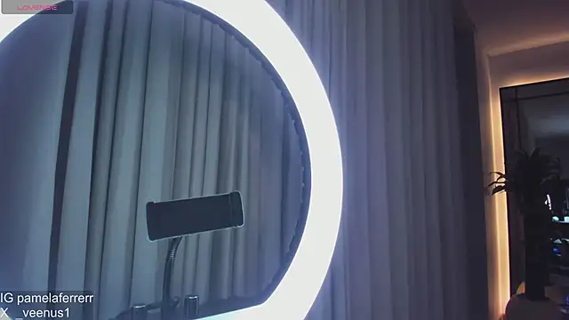 _veenus live sex cam
