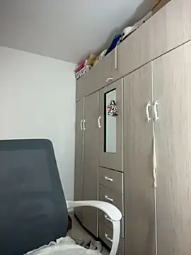 Emmily_19
