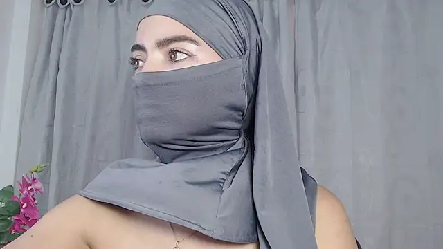 jade_nassar live cam on StripChat