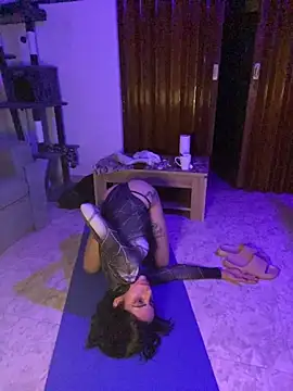 Poison_Ivy_29 live cam on StripChat