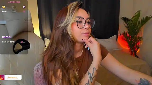 dakottaa_ webcam