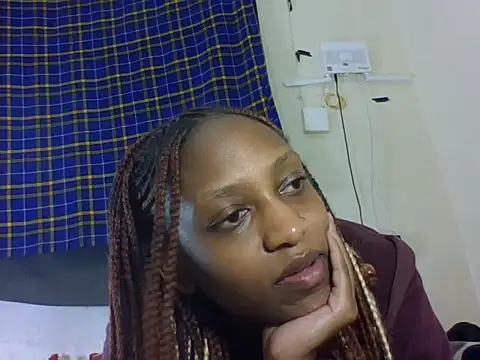 yummyqueenk live cam on StripChat