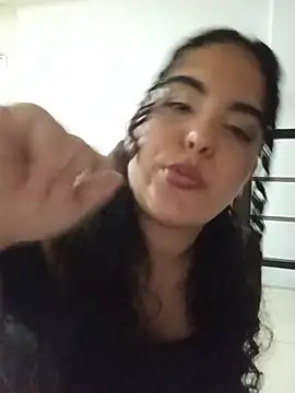 NicolleOverton live cam on StripChat