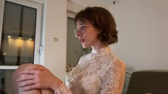 ms_christiana (F young) - sexy butt teasing