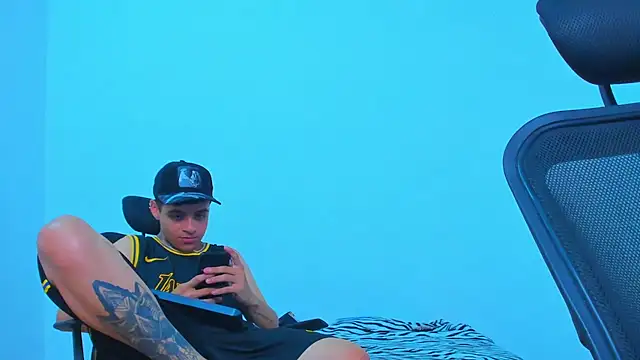 thomas-wil (G young) - suck dick and balls