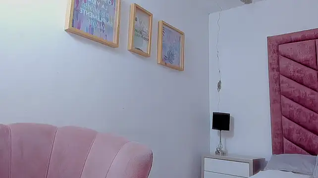 MiaLauren_ webcam