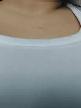 Elinaax live cam on StripChat