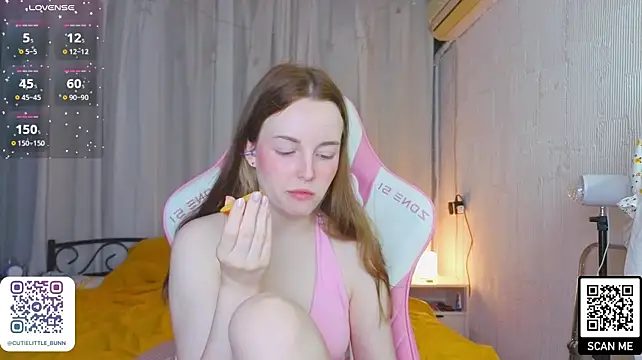 bae_cake_ live cam on StripChat