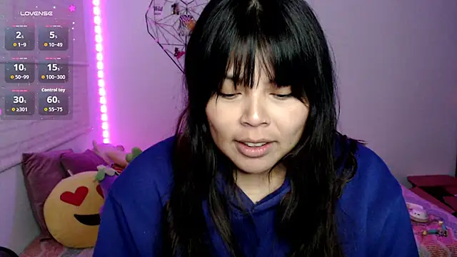 EllieMoonX live webcam