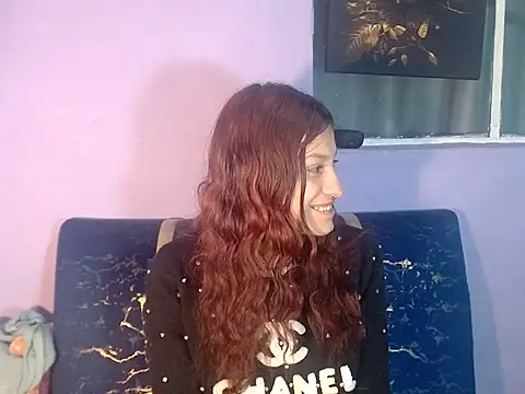 Emma-Wilson live cam on StripChat