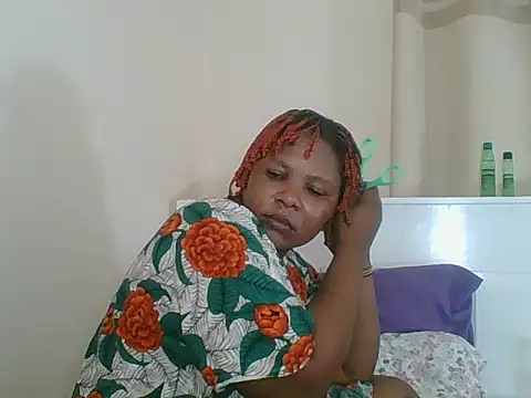 African_Bigjuicyass webcam